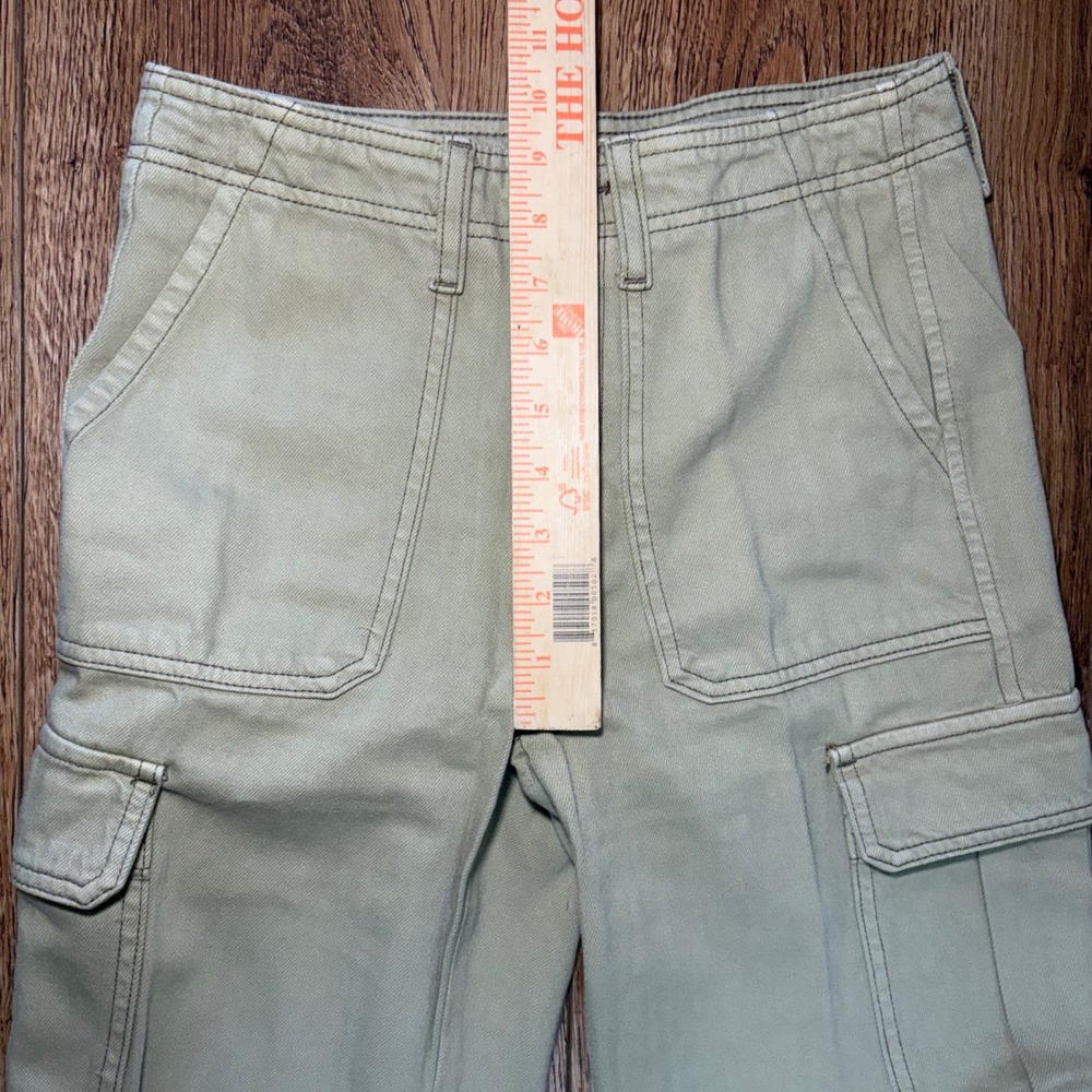Altar'd State Khaki Green Cargo Pants High Rise Relaxed Utility Women's Size 25 - Picture 6 of 9